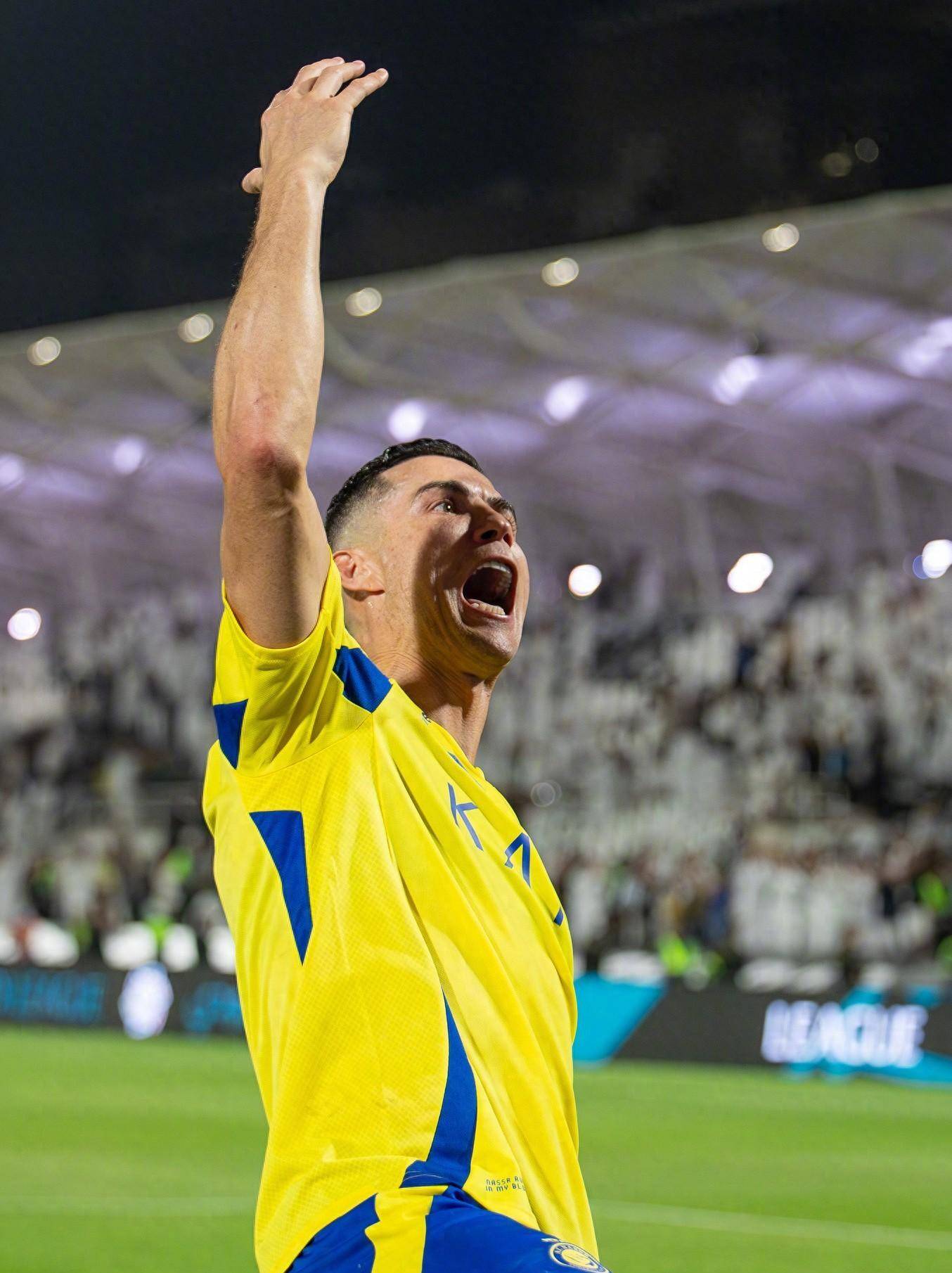 场外的比拼 场外的比拼