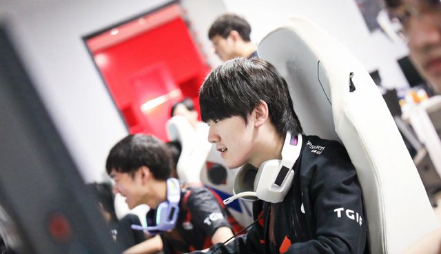 进攻通道完 进攻通道完